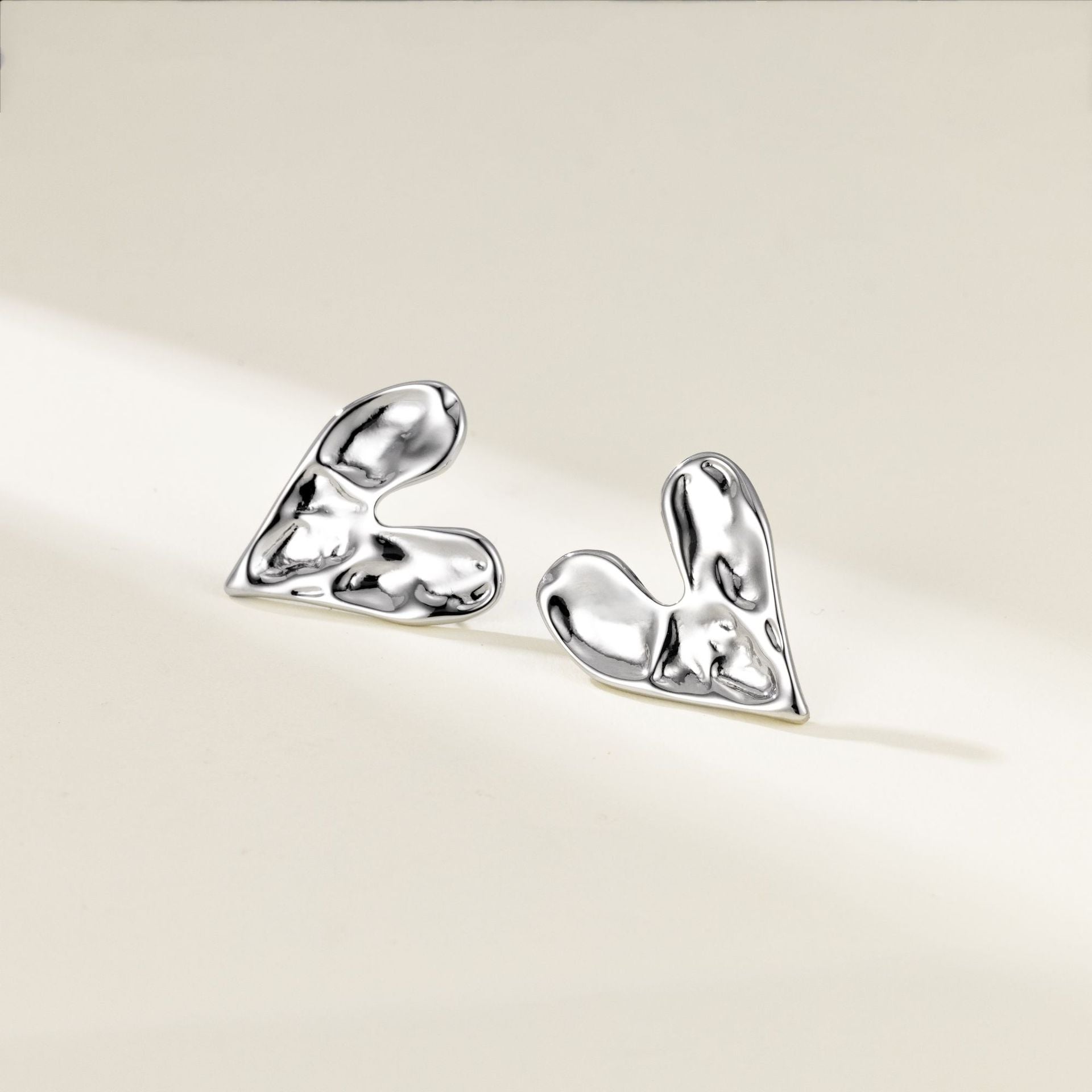 Wholesale Valentine's Day gift copper plated gold inlaid zircon love earrings heart-shaped earrings jewelry